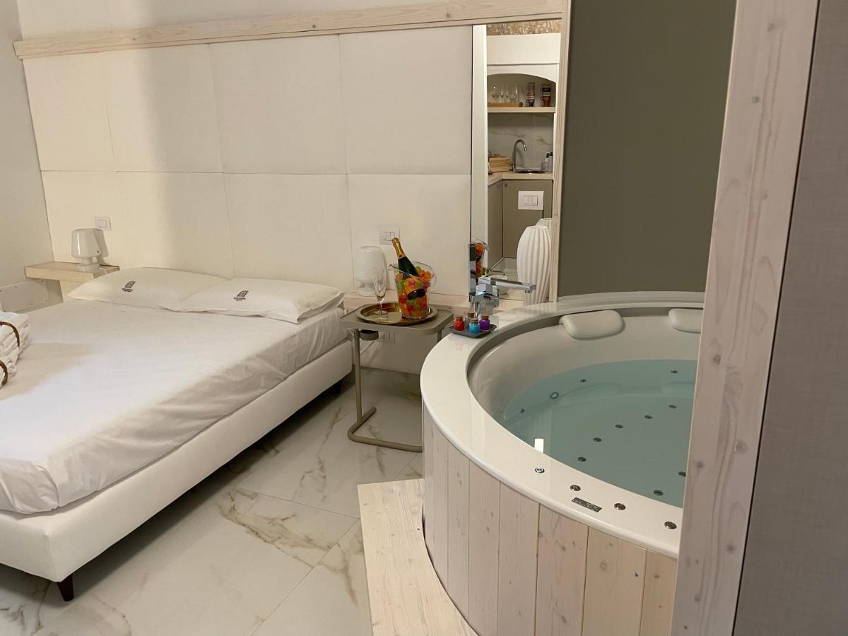 Suite Albatros - Luxury Room Bisceglie Esterno foto