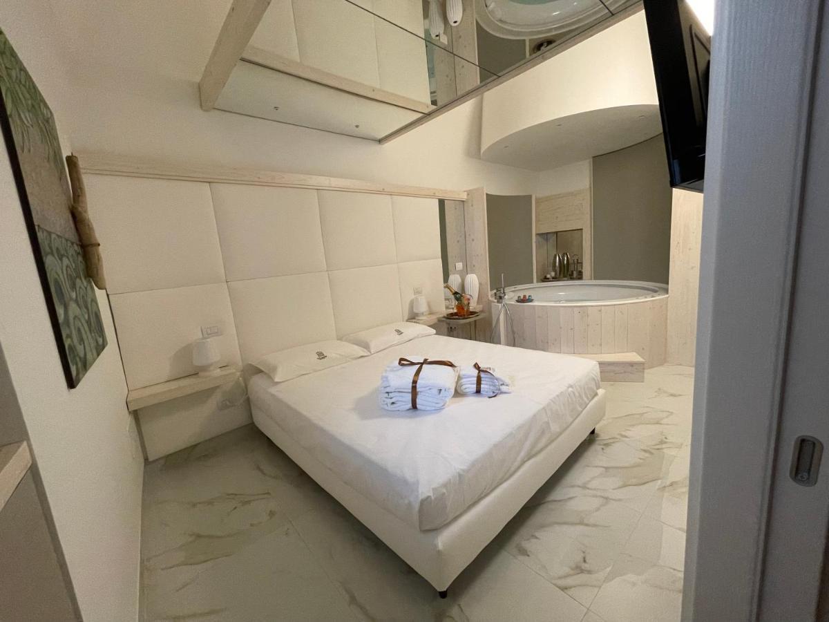 Suite Albatros - Luxury Room Bisceglie Esterno foto