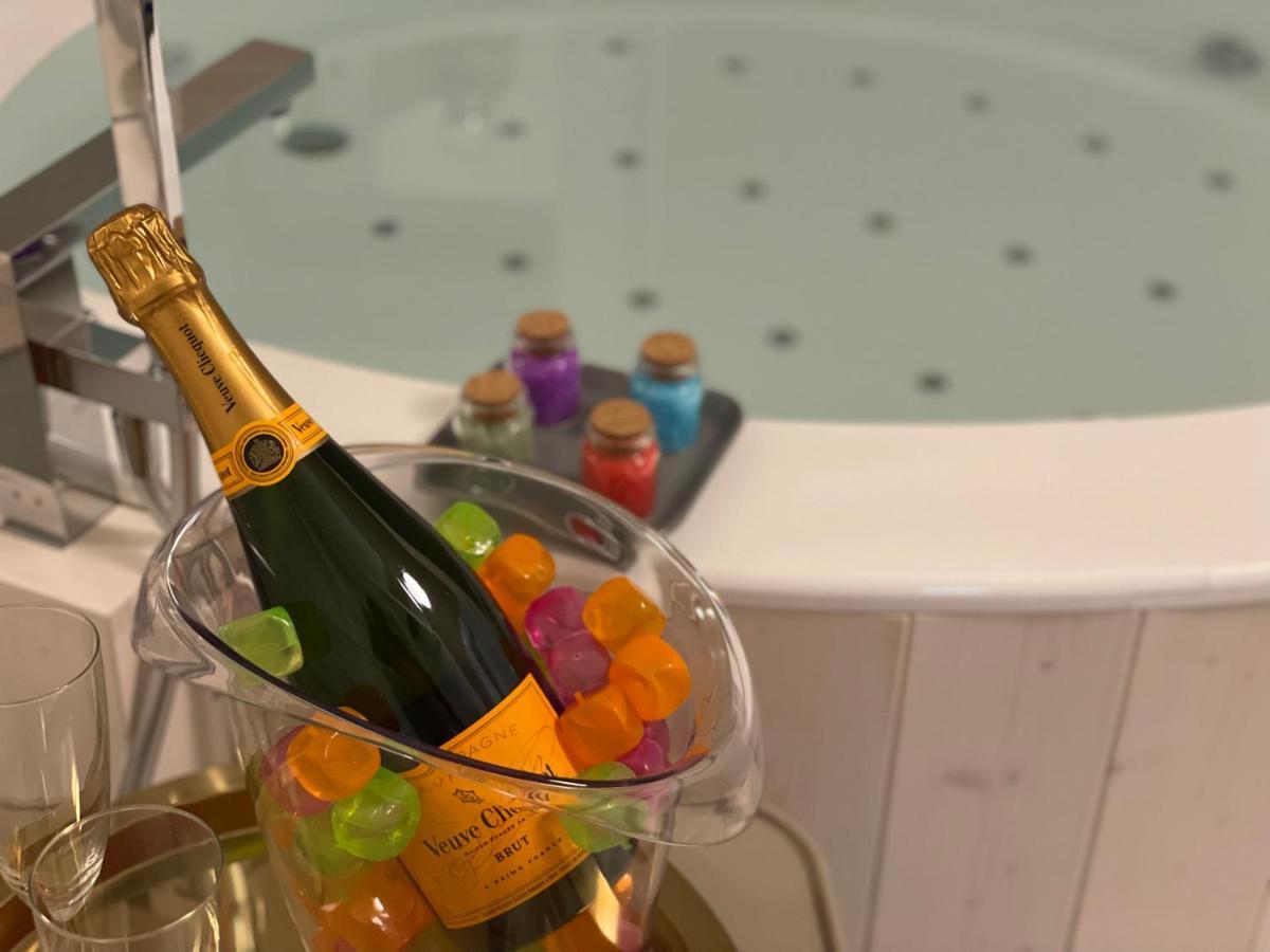 Suite Albatros - Luxury Room Bisceglie Esterno foto